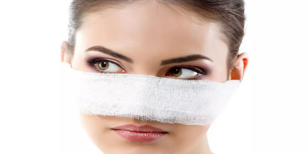شكل الوجه بعد عملية تجميل الأنف وكيفية الحصول على مظهر طبيعي ومتناسق